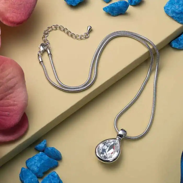 Oliver Weber Anhänger Tropfen mit Kette – Eleganter Kristallschmuck im Allgäu-Shop
