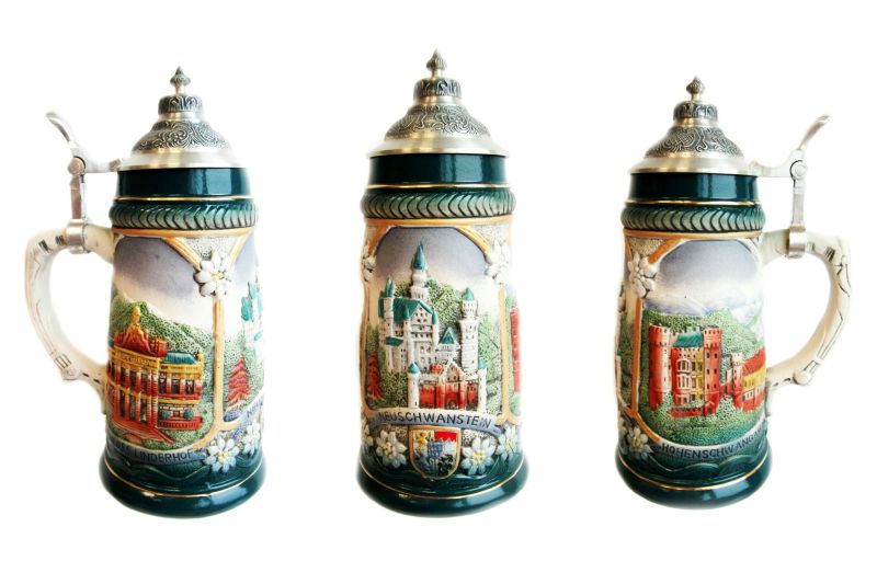 Bierkrug mit Deckel Schloss Neuschwanstein 500ml bunt