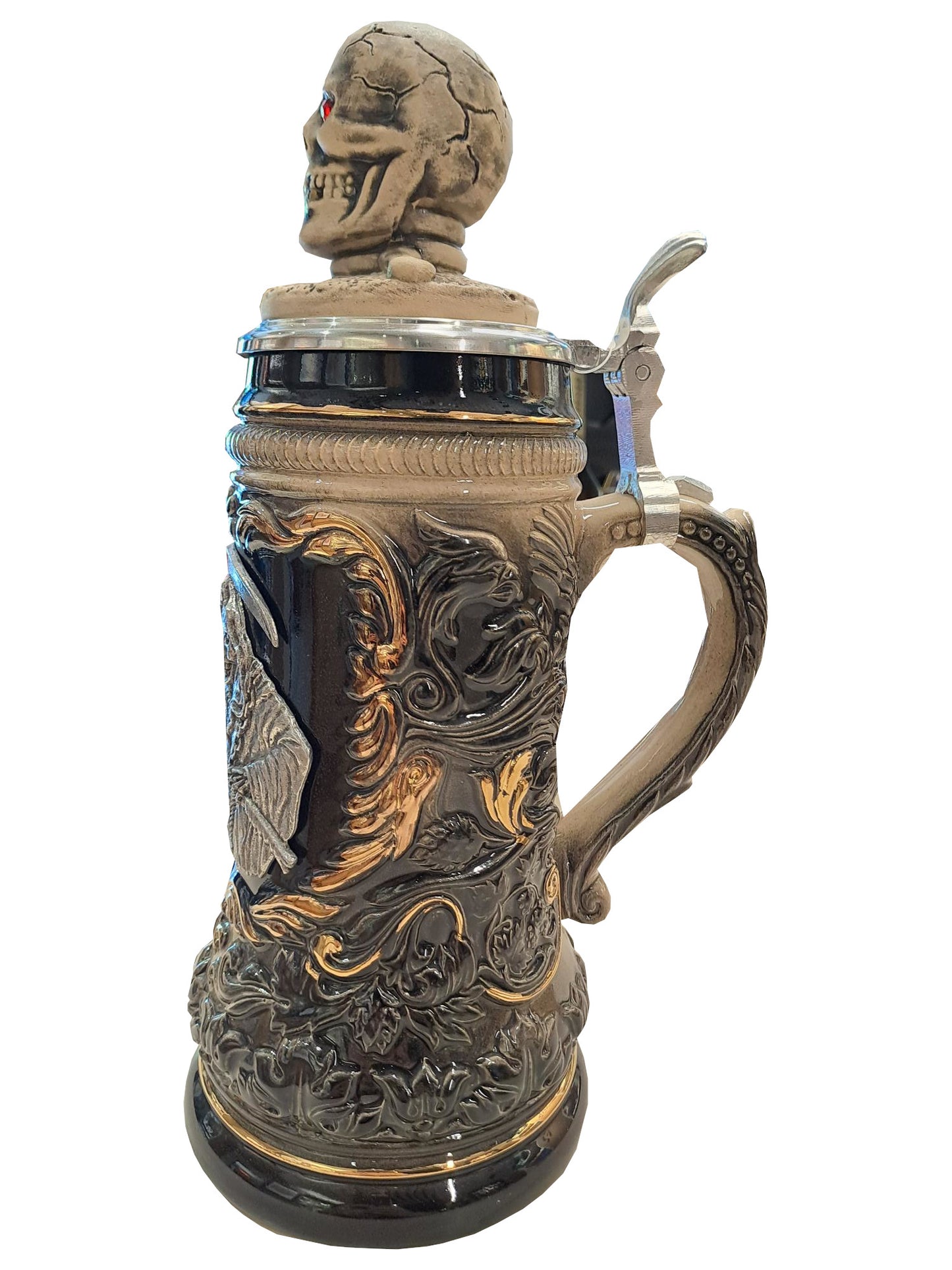 Schwarzer Bierkrug mit Zinnrelief – 500 ml Sammlerkrug mit Totenkopfdeckel | Souvenir aus Bayern