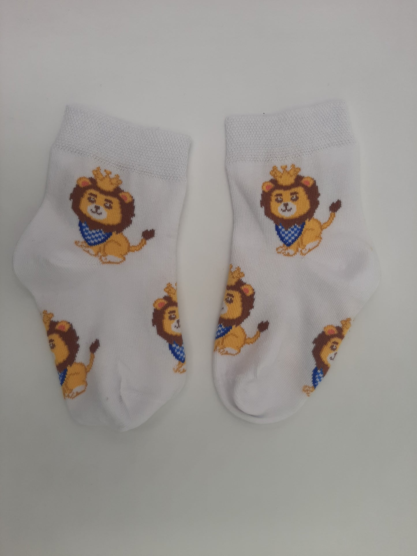 Kleiner Bayern-Löwe Socken für Kinder – Niedliche Kindersocken im Bayern-Design