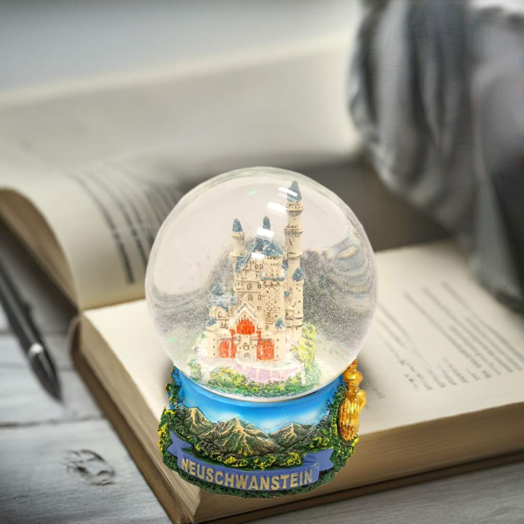 Schneekugel - Schloss Neuschwanstein Romantik Kristallkugel 100mm