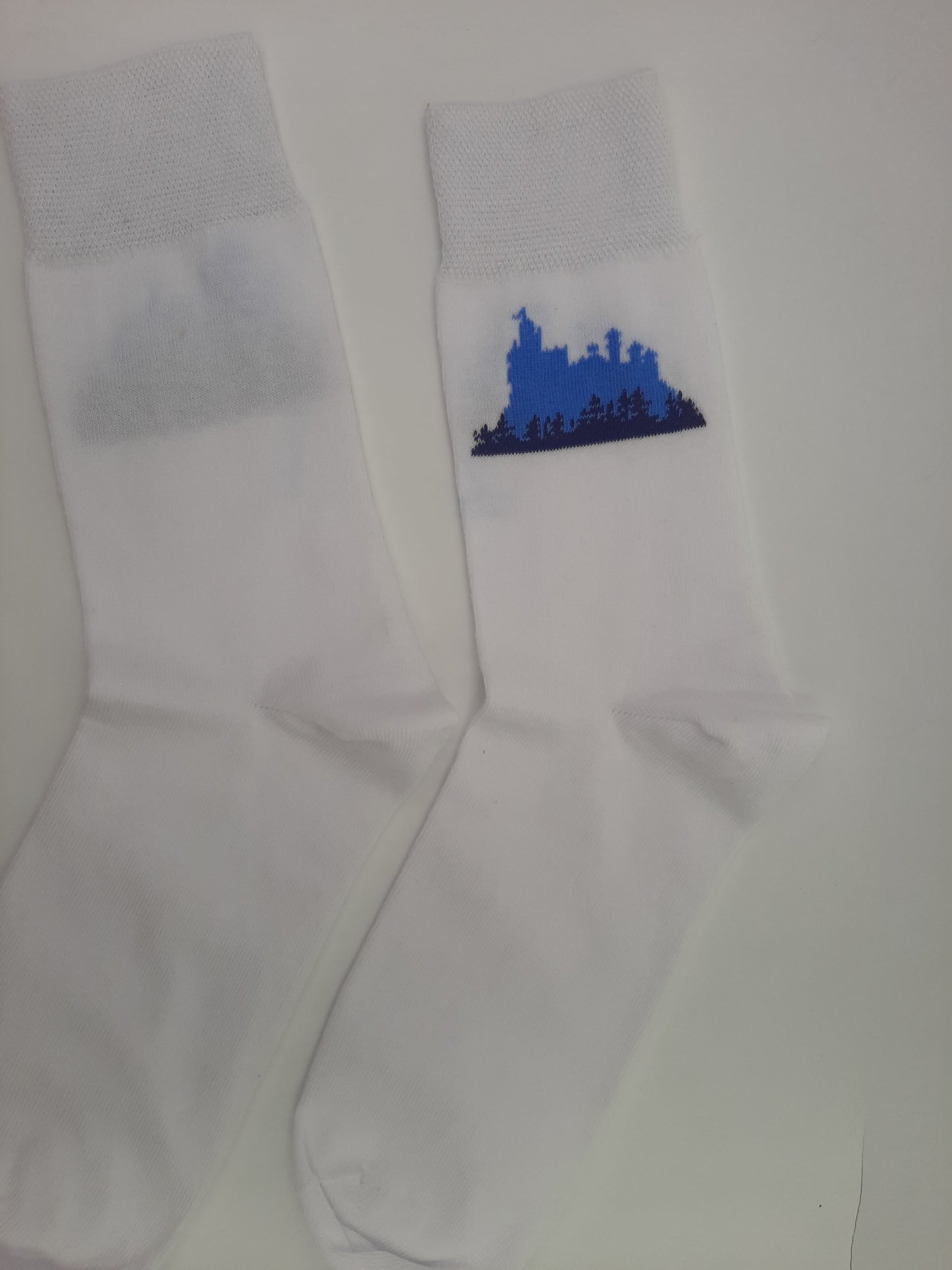 Schloss Neuschwanstein Socken für Erwachsene – Bequeme & Stilvolle Souvenir-Socken im Bayern-Design