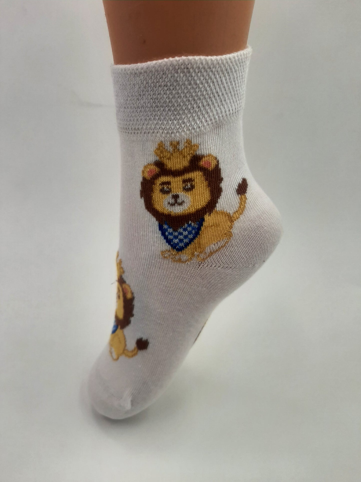 Kleiner Bayern-Löwe Socken für Kinder – Niedliche Kindersocken im Bayern-Design