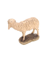 Lade das Bild in den Galerie-Viewer, Krippenfigur Schaf - Nativity Figurine  Sheep 3