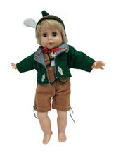 Lade das Bild in den Galerie-Viewer, Babypuppe mit Schlafaugen und Lederhose - Allgäuer Bub grün
