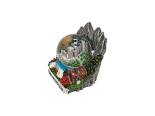 Lade das Bild in den Galerie-Viewer, Magnet Schneekugel Schloss Neuschwanstein Bergkulisse
