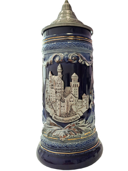 Schloss Neuschwanstein Krug Blau mit Heraldik und Zinndeckel – 500ml Sammlerkrug