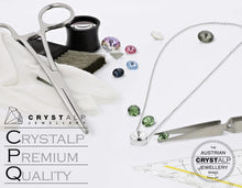 Lade das Bild in den Galerie-Viewer, Crystalp Wood Heart Ohrringe

