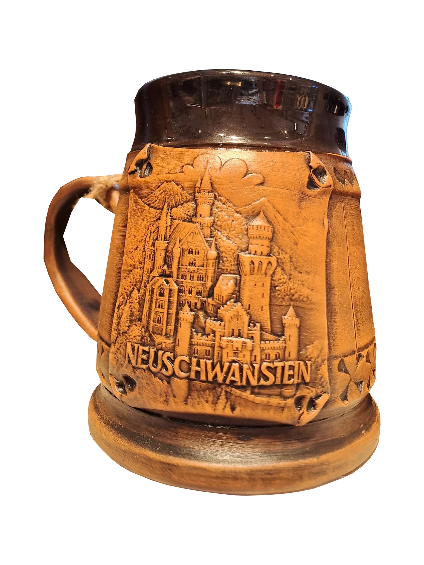 Keramikkrug Schloss Neuschwanstein Oval – Handgefertigtes Bayern-Souvenir mit königlichem Design