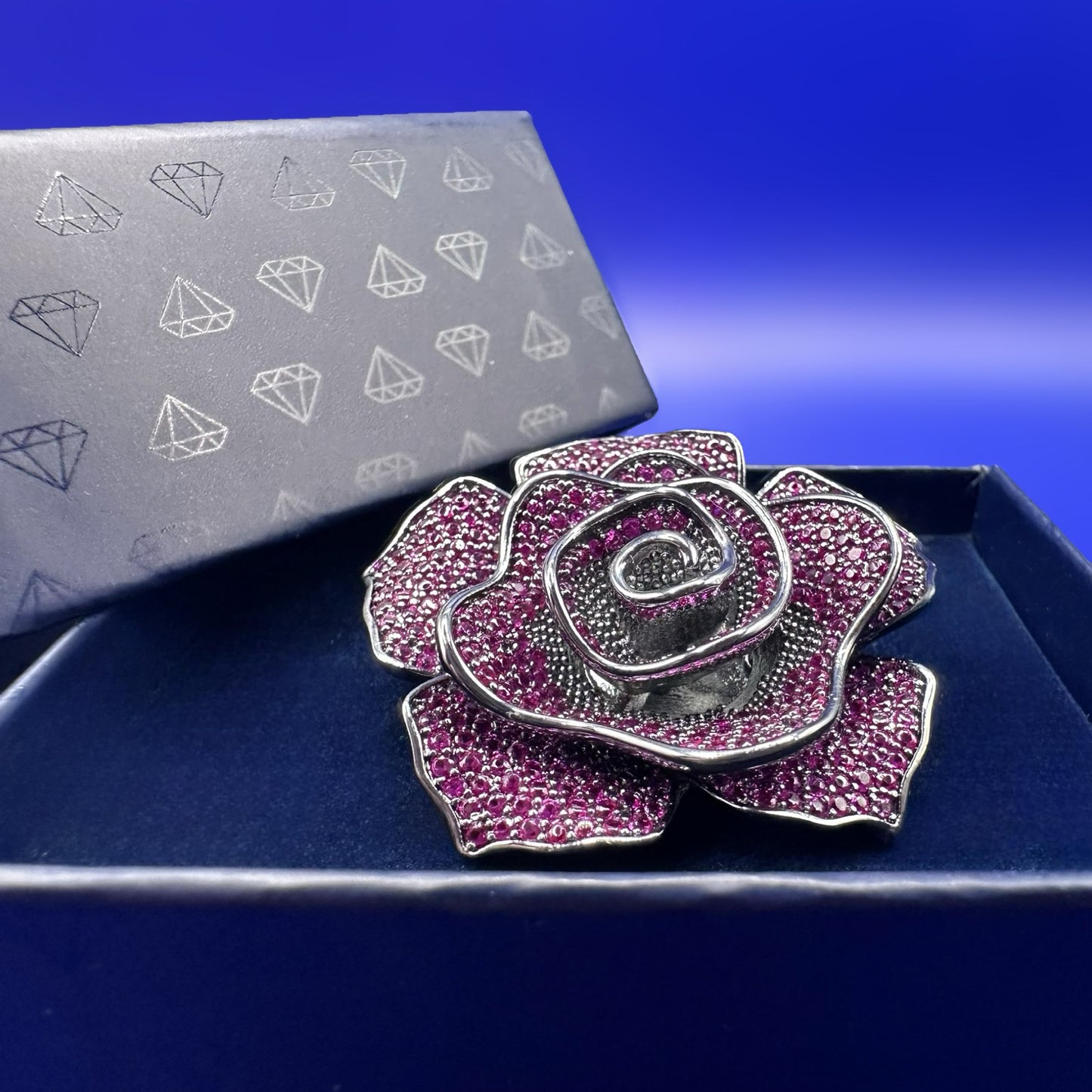 Oliver Weber Brosche Peony Pink 58053 PIN – Elegante Blumen-Brosche für jeden Anlass