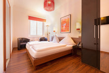 Lade das Bild in den Galerie-Viewer, Hotelgutschein SD
